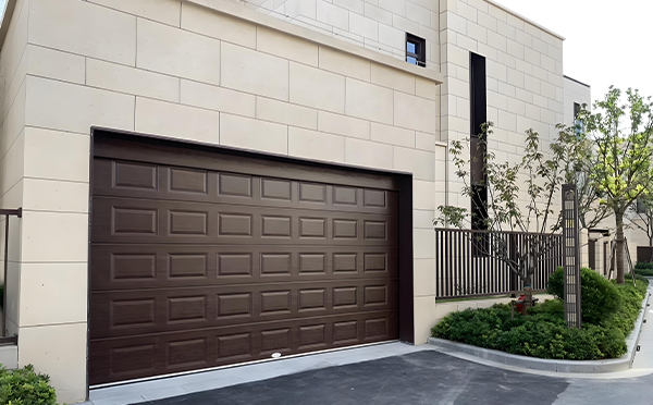 霍尔果斯车库门