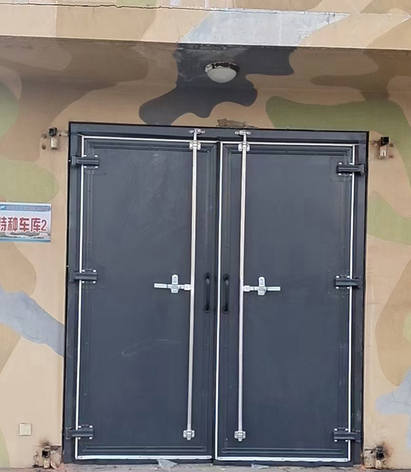 霍尔果斯工业平开门