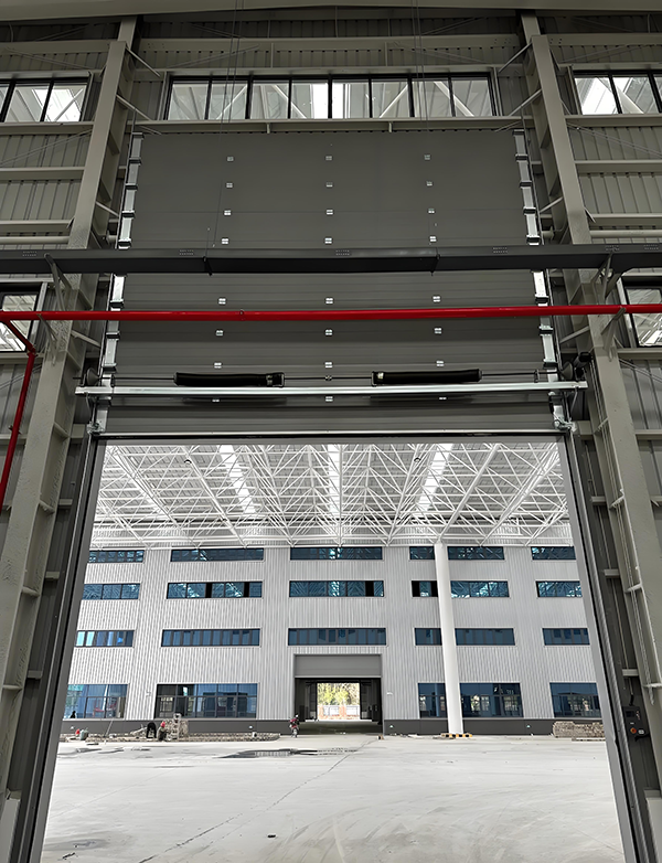 霍尔果斯工业提升门