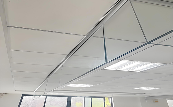 霍尔果斯玻璃挡烟垂壁