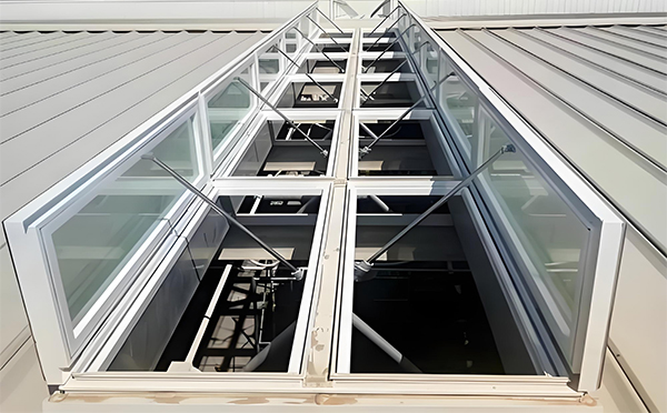 霍尔果斯排烟天窗