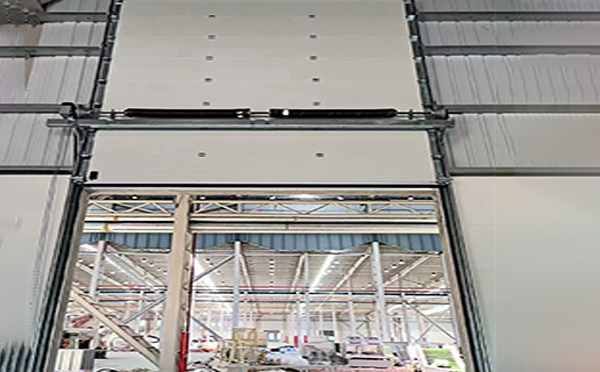 霍尔果斯工业提升门