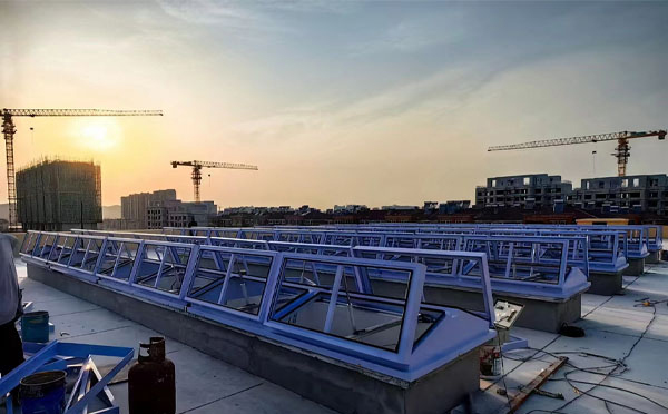 消防霍尔果斯排烟窗工作原理