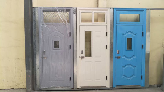 霍尔果斯学校教室门