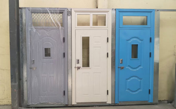 霍尔果斯学校教室门