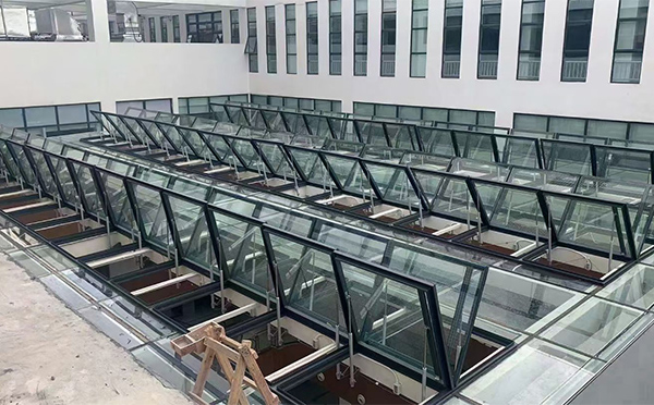 百安科技有限公司近期霍尔果斯排烟窗项目案例分享