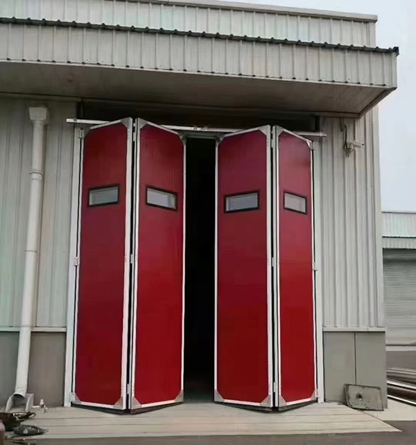 霍尔果斯工业折叠门在大型装配车间出入口的应用实例